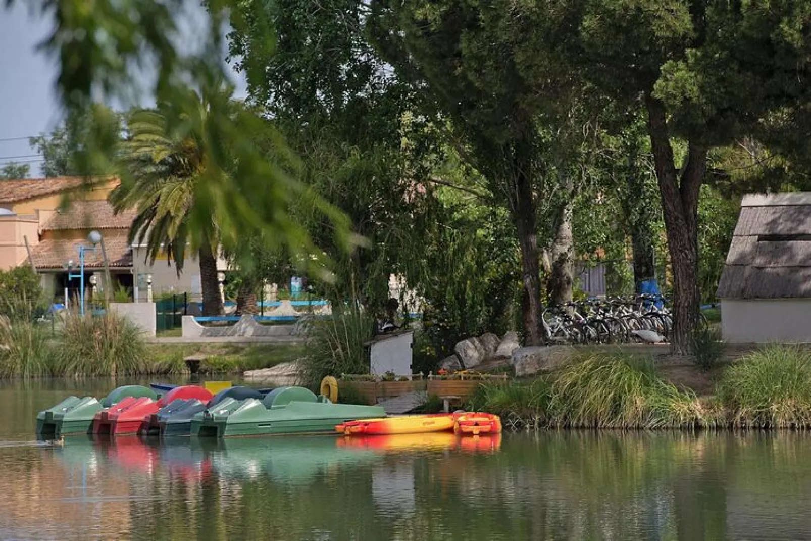 Residence Les Hameaux de Camargue Arles // T2  4 pers-Tuinen zomer