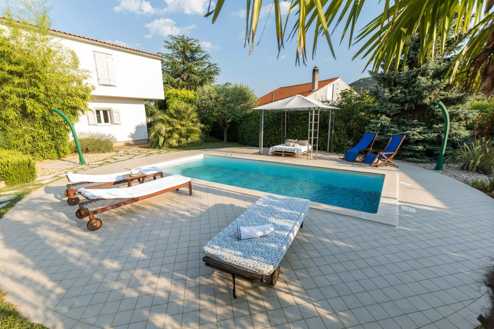 Villa Vicencin-Buitenkant zomer