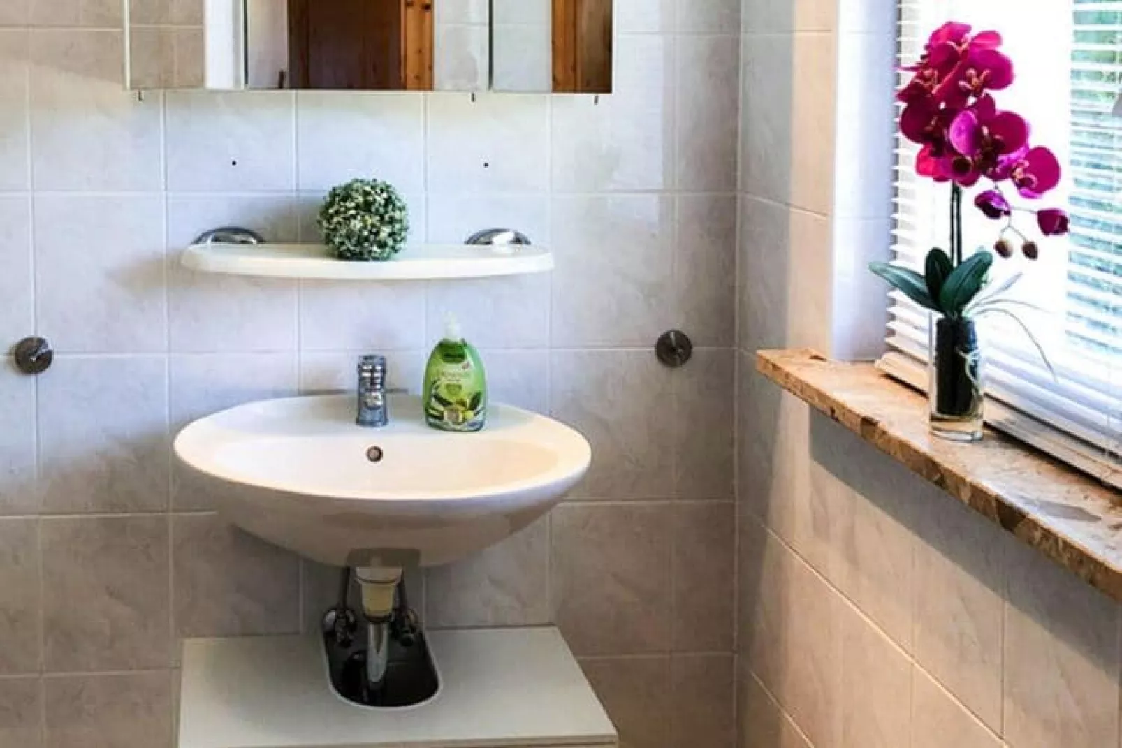 Reihenbungalow neu 45 qm-Badkamer