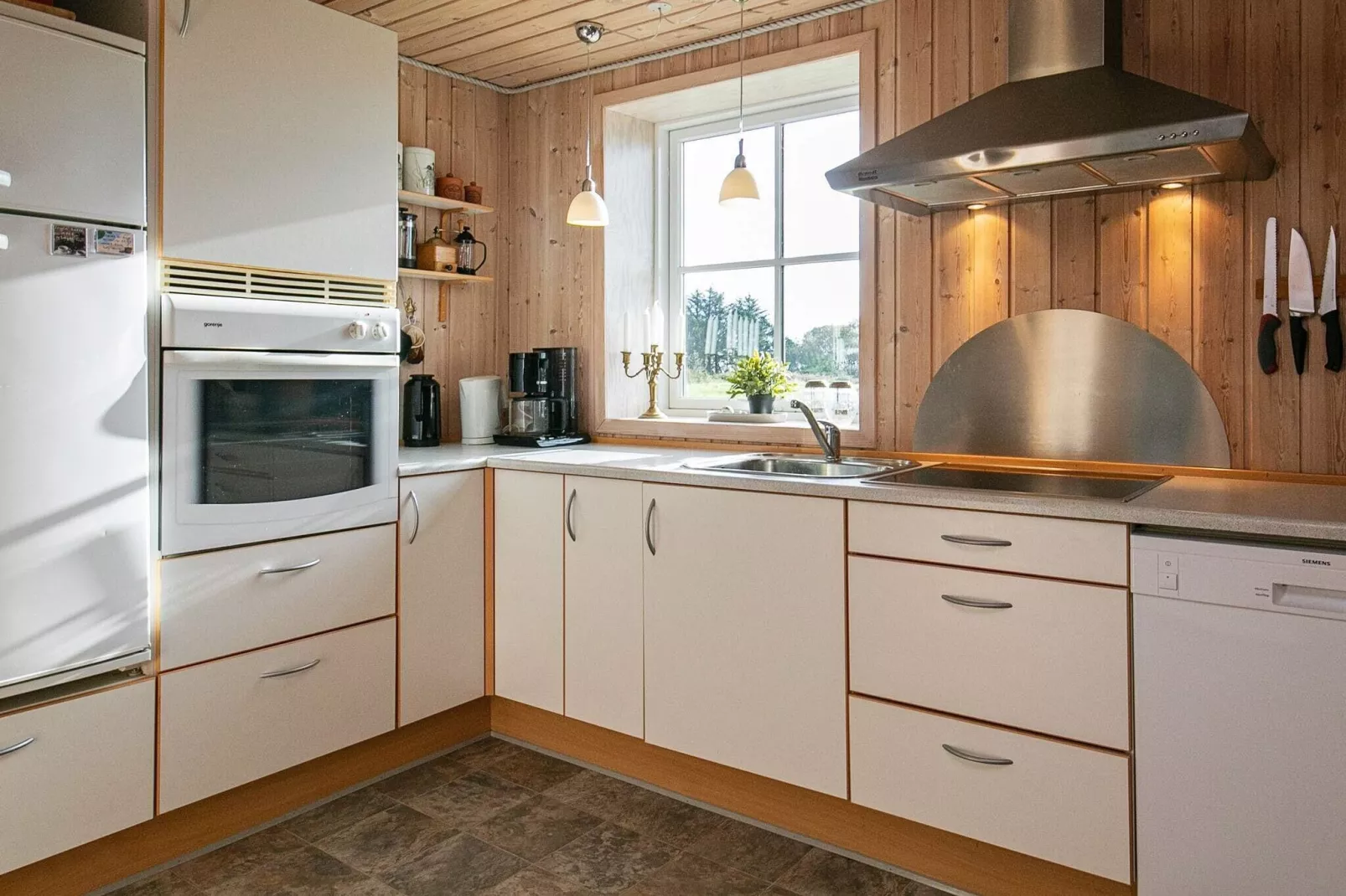 Gezellige Zeezijde Cottage-By Traum-Binnen