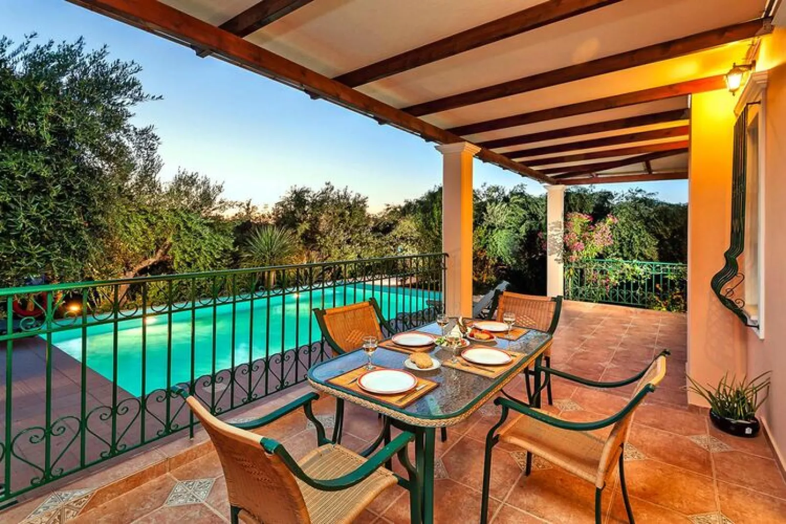 Villa Valia Galatas-Terras