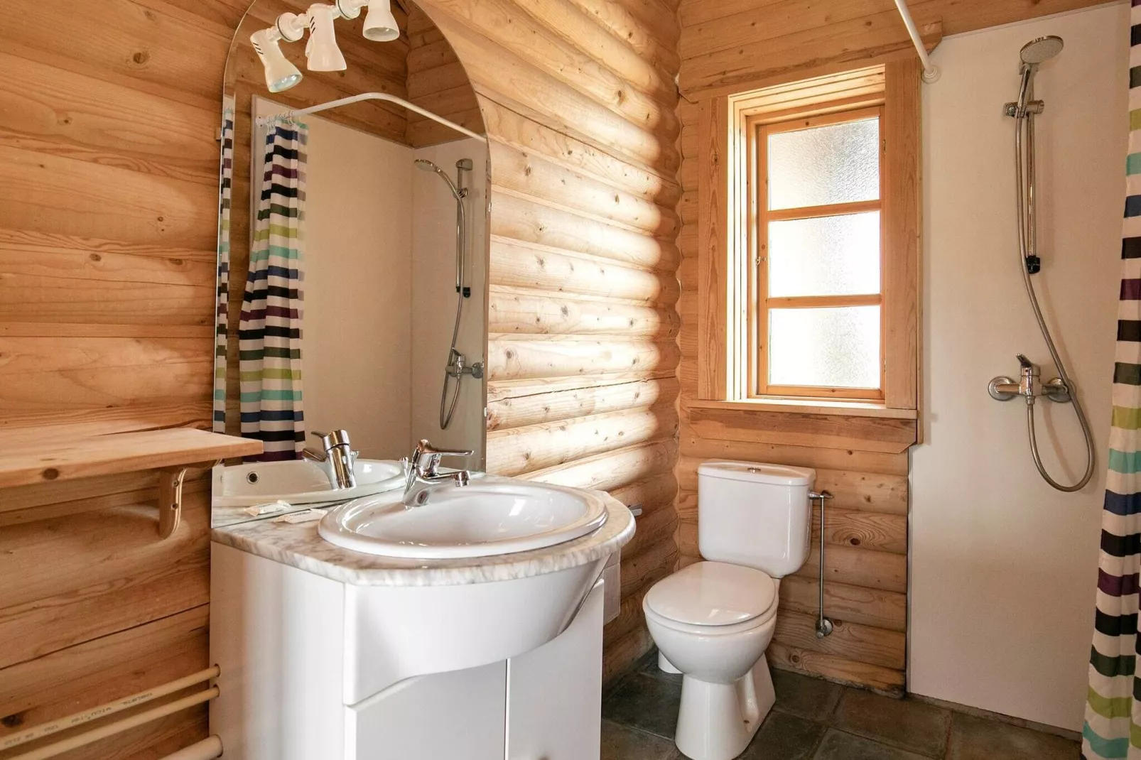 1 room,attached house-Binnen