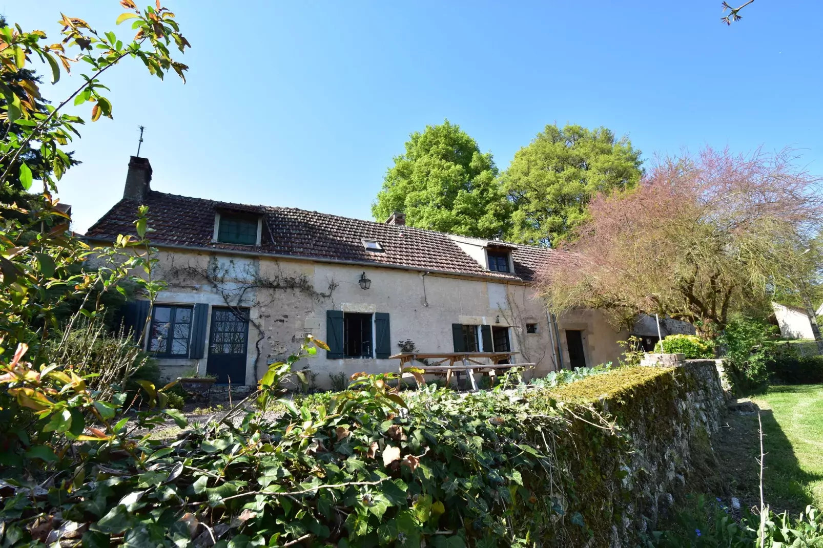Charmante boerderij in Champallement met een tuin en terras