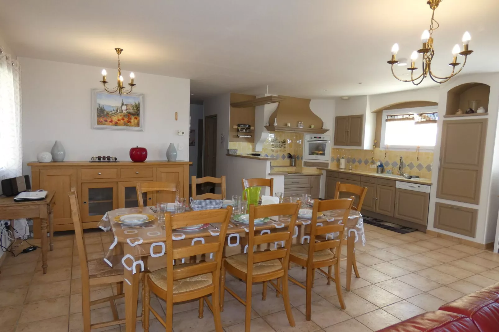 Grand villa St Paul-Eetkamer