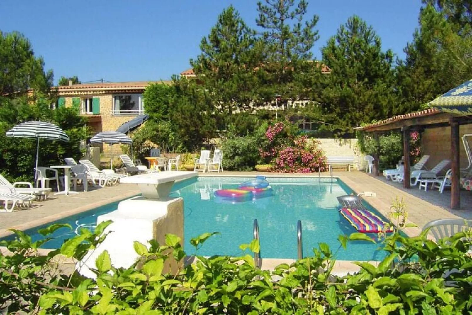 poolofhouse