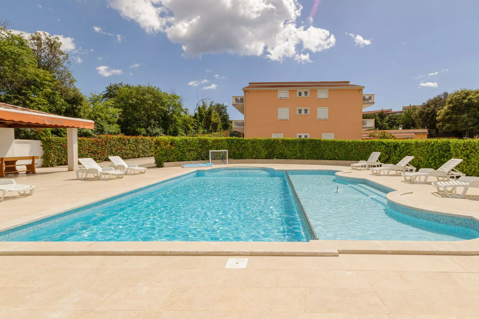 Apartment 4-Zwembad