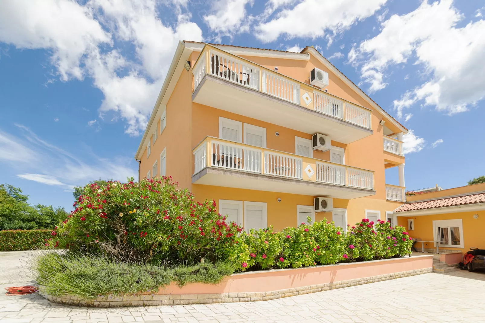 Apartment 4-Buitenkant zomer
