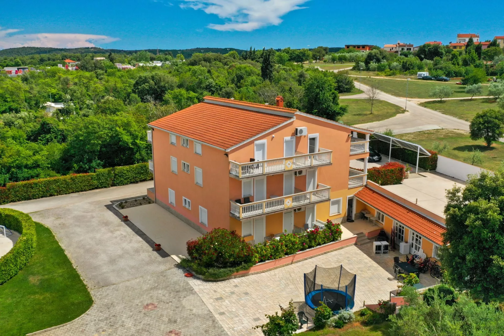 Apartment  6-Buitenkant zomer