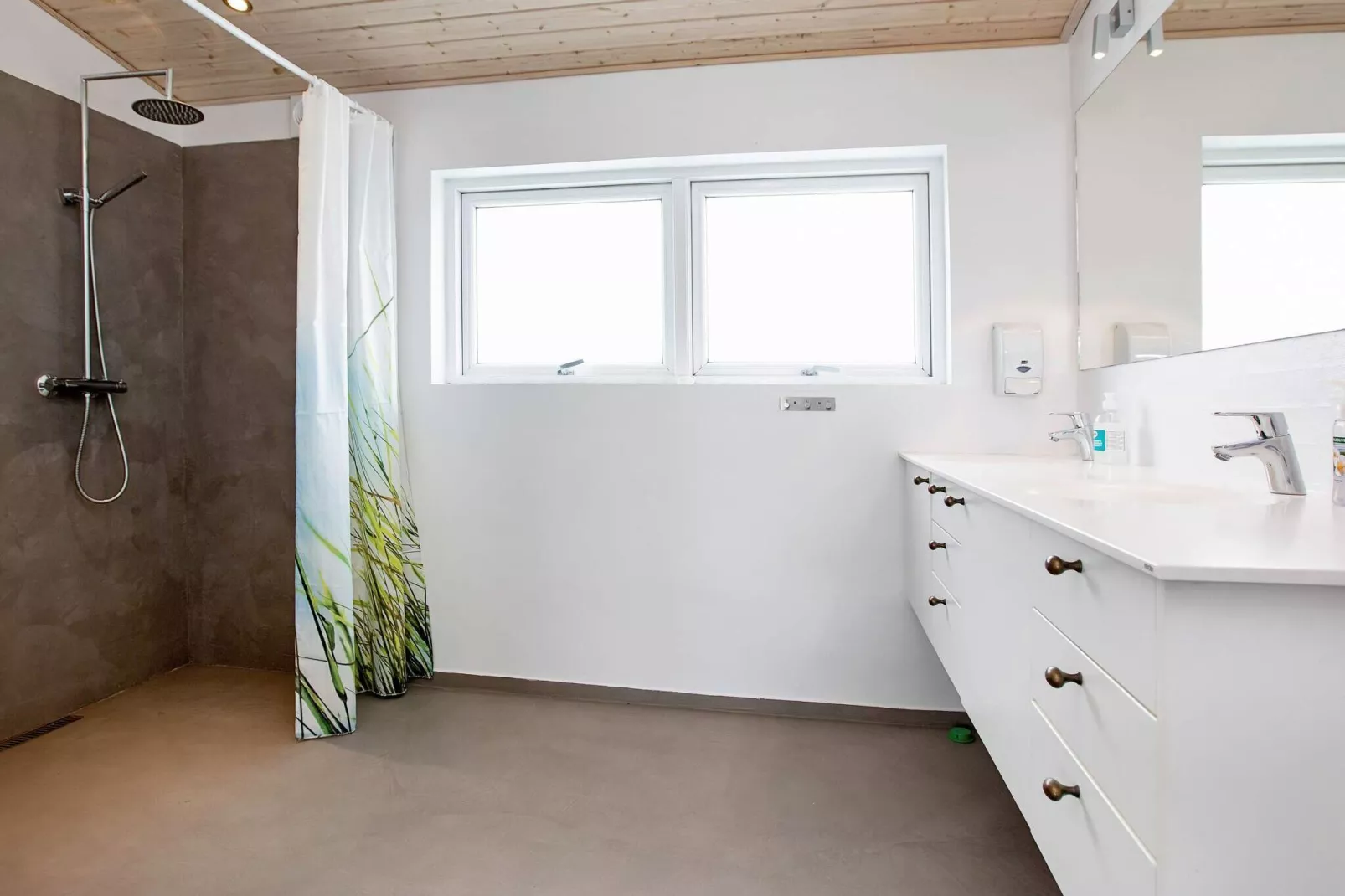 Luxe retraite met zwembad -- By Traum Ferienwohnungen-Binnen
