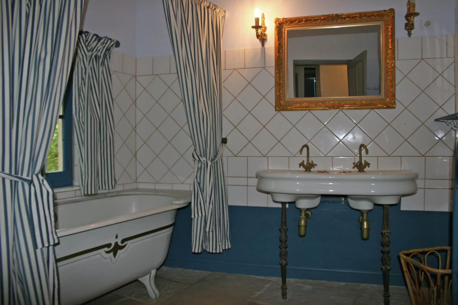 Grande Maison-Badkamer
