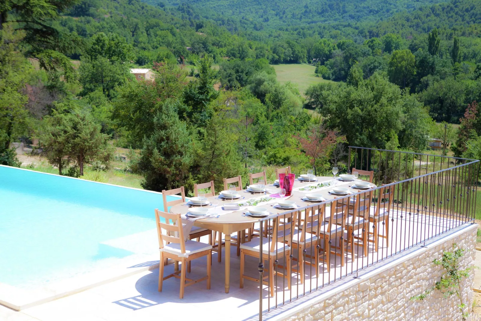 La Colline de Rêve plus 4 gîtes-Terrasbalkon