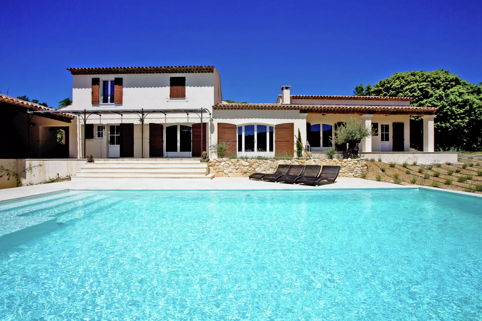 La Colline de Reves plus 3 gites-Buitenkant zomer