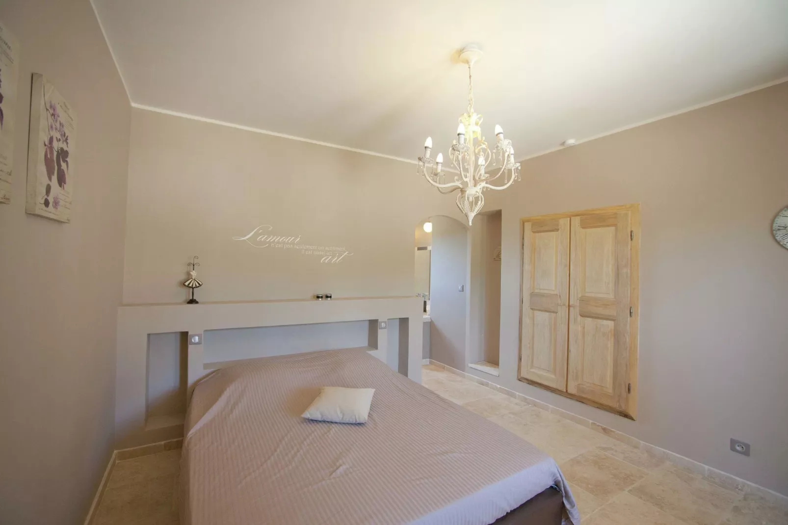 La Colline de Reves plus 3 gites-Slaapkamer