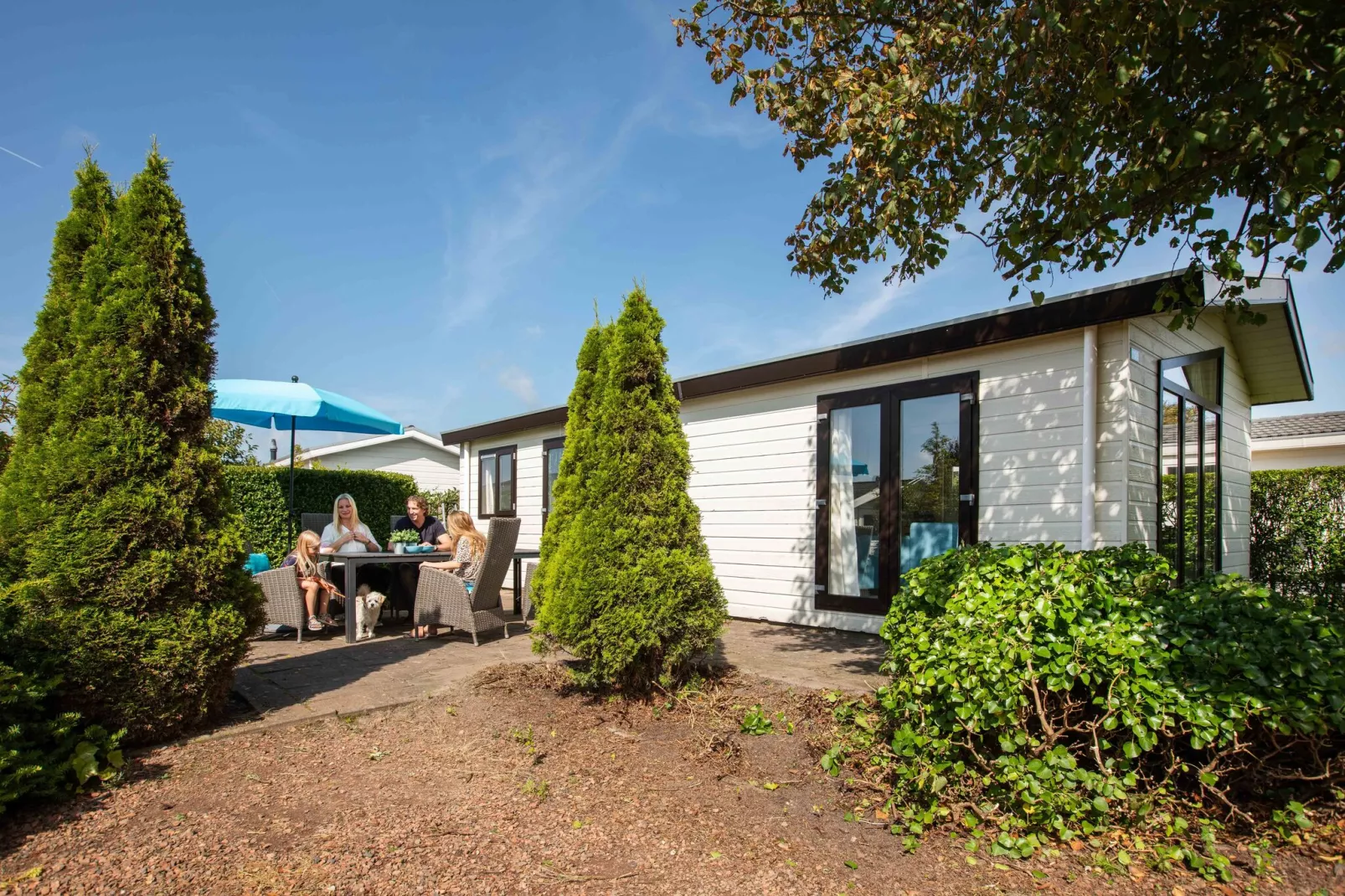Chalet Basic 4 personen-Buitenkant zomer
