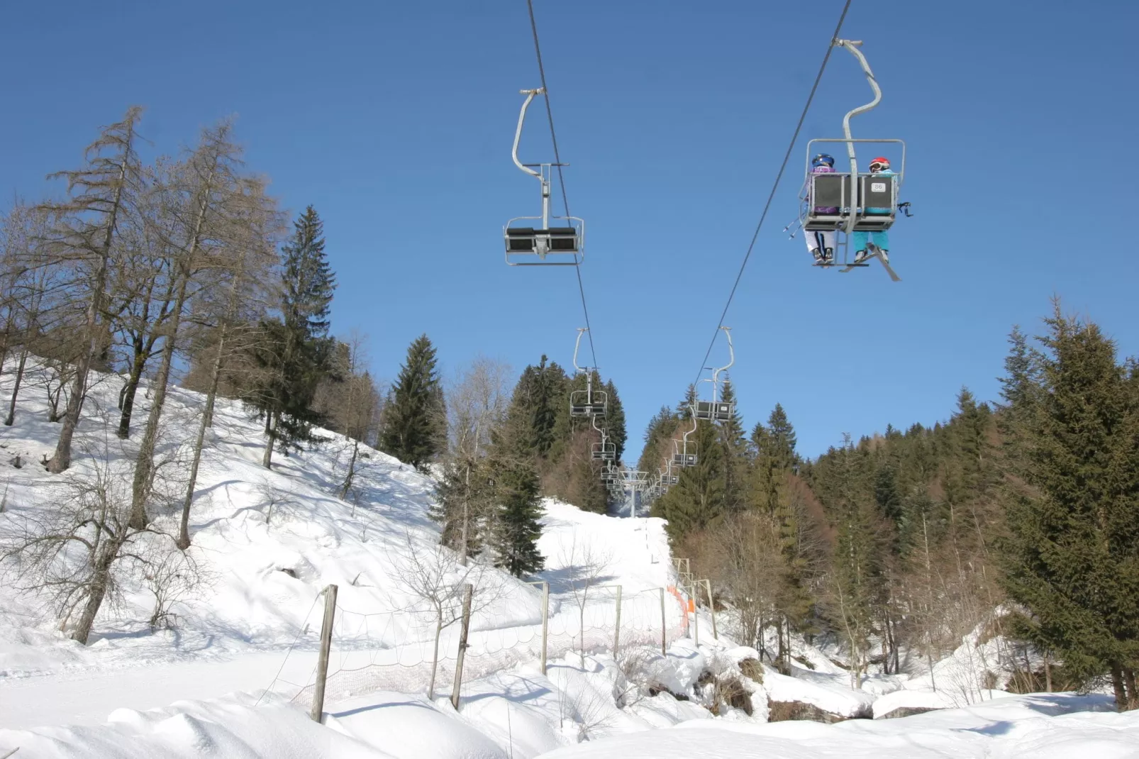 Chalet an der Sonnenpiste-Gebied winter 1km