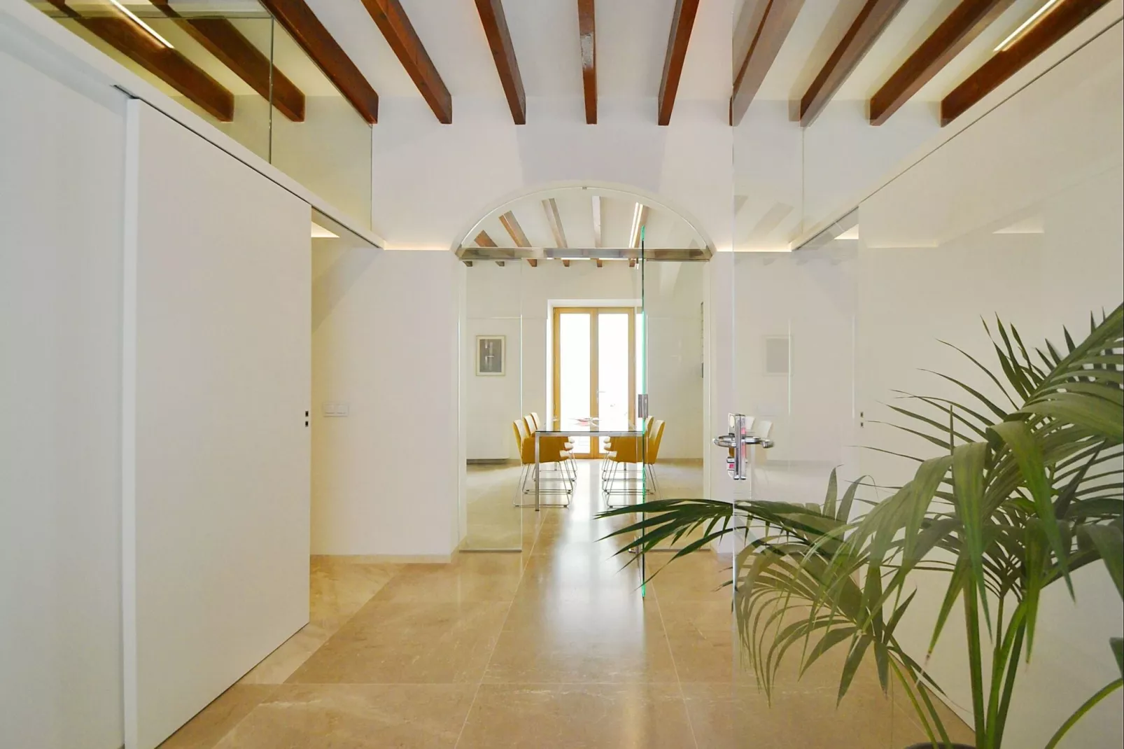 Moderne stadswoning  top kwaliteit in Petra met privé zwembad-Hal-ontvangst