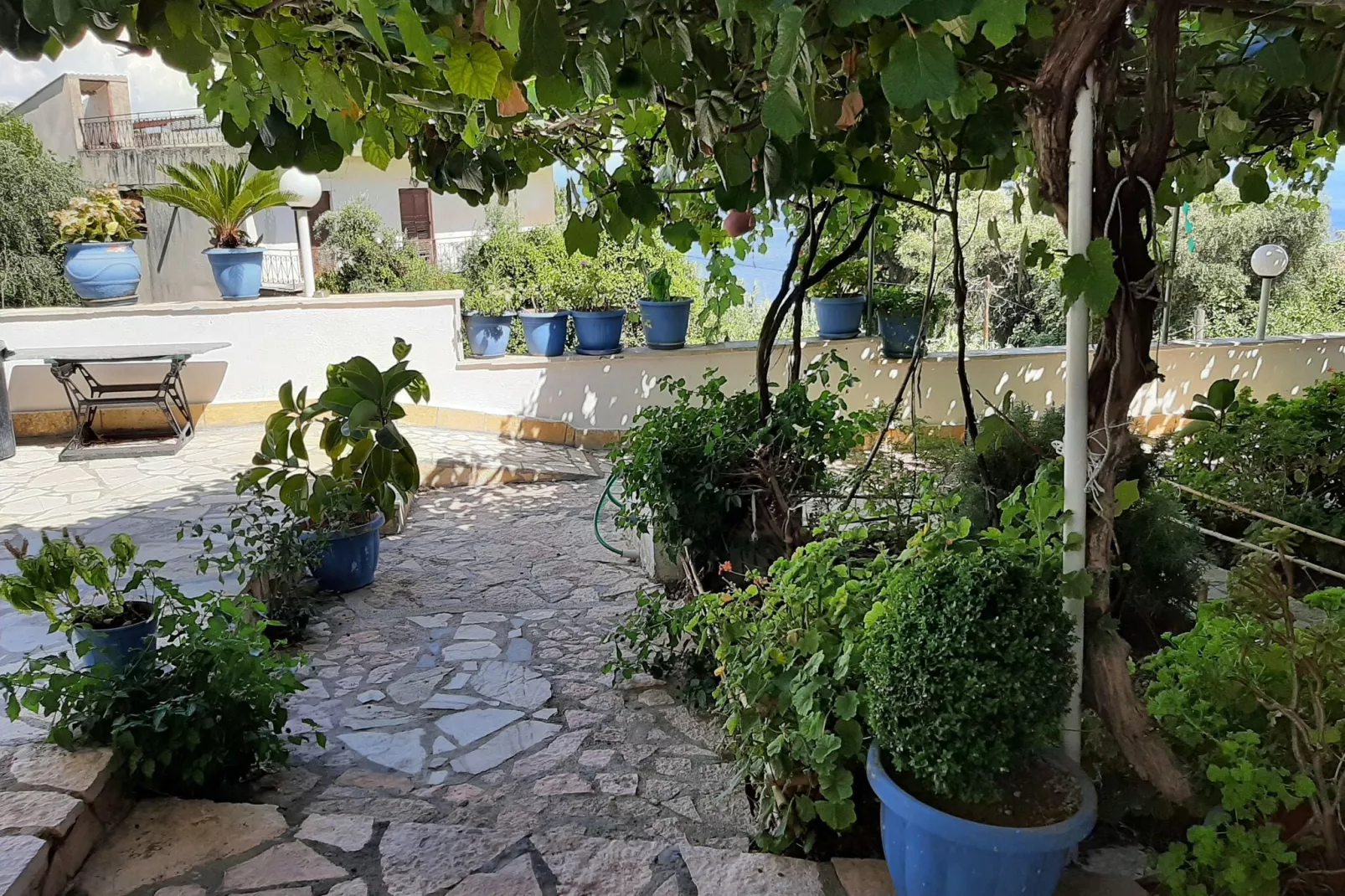 	Andromaches Apartments Apartment B-Terrasbalkon