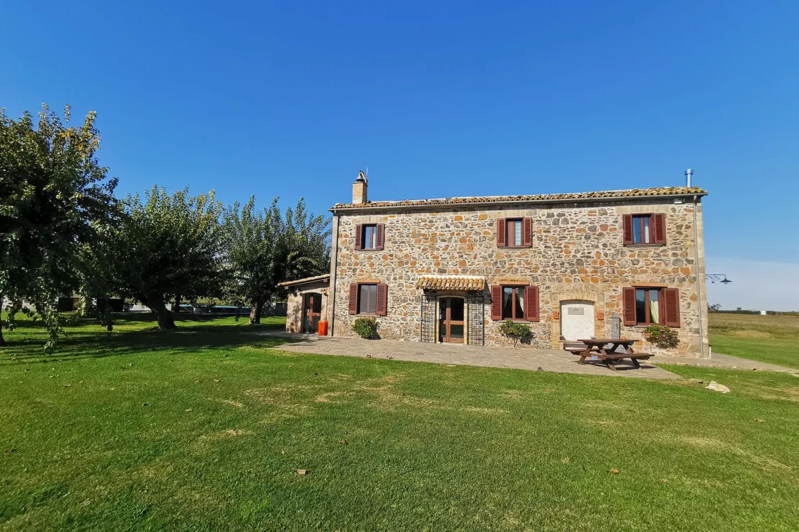 Morus Country House-Buitenkant zomer
