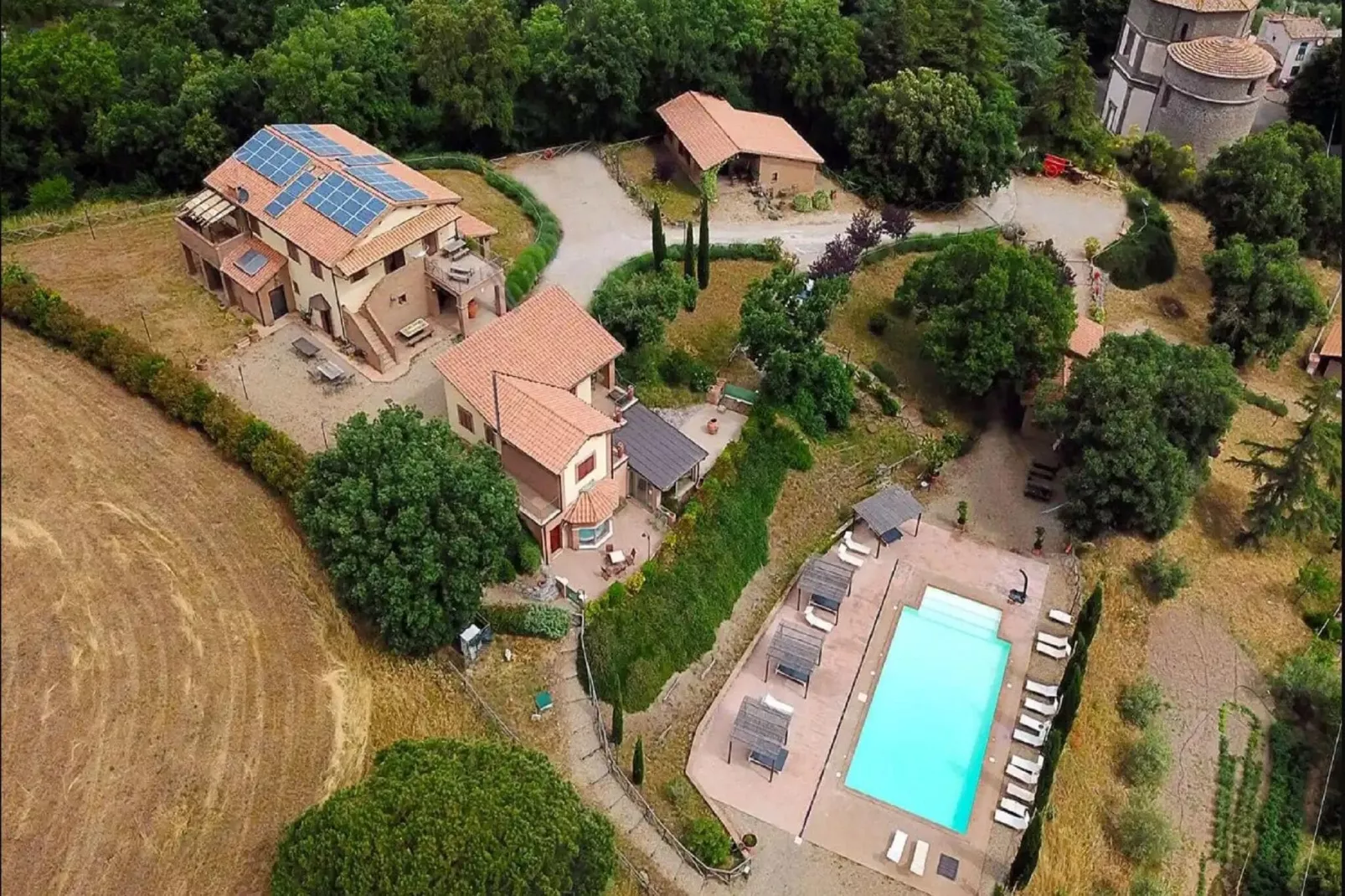 Castagneto-Buitenkant zomer