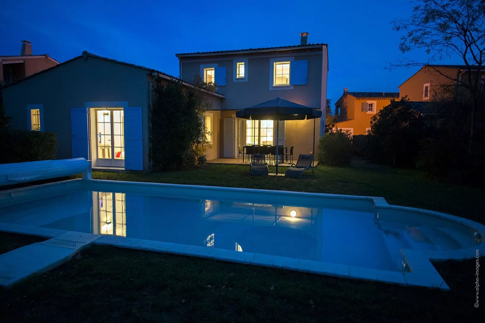 Le Clos Savornin 3-Buitenkant zomer