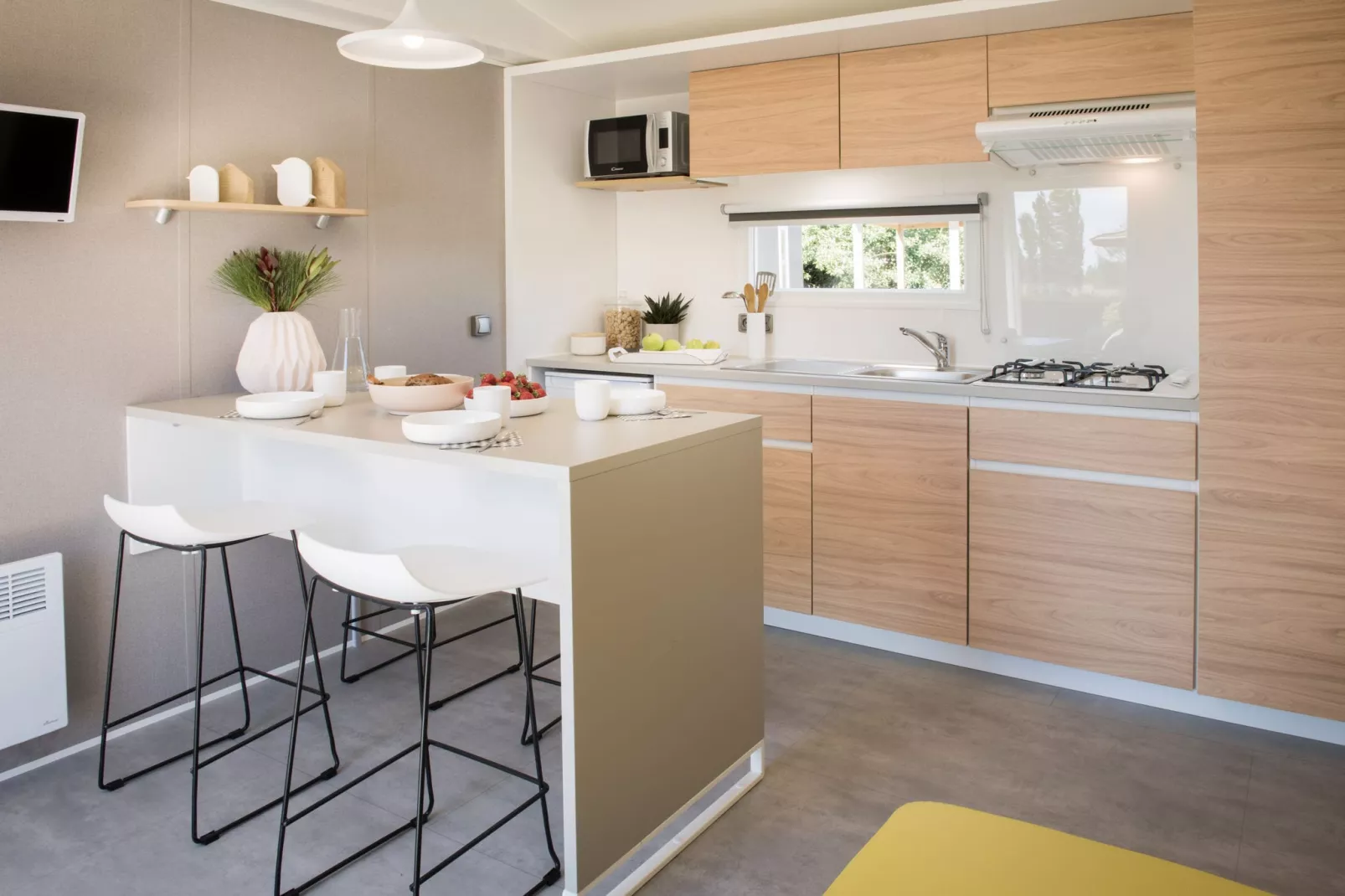 Luxe mobilhome met houten terras in het mooie Normandië-Eetkamer
