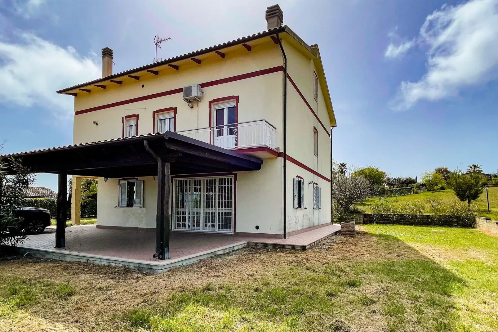 Casa Manù - Buitenkant zomer