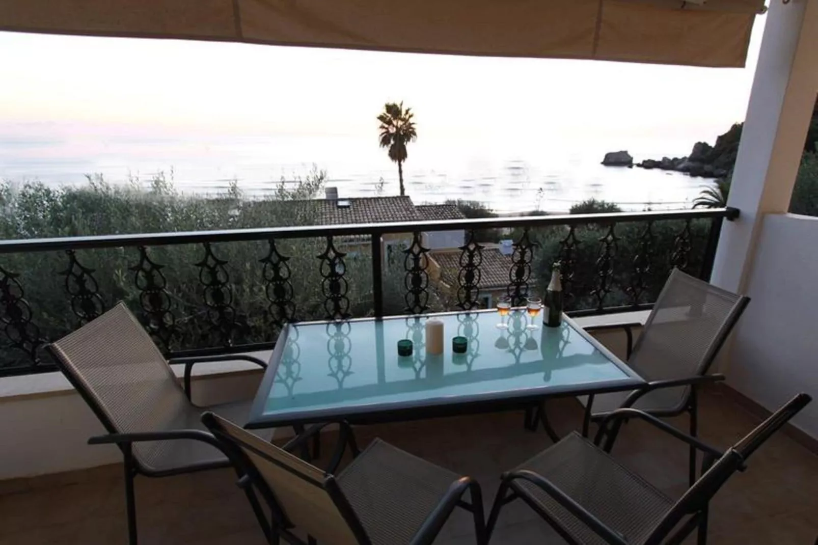 Corfu Glyfada Apartment 38-Terrasbalkon