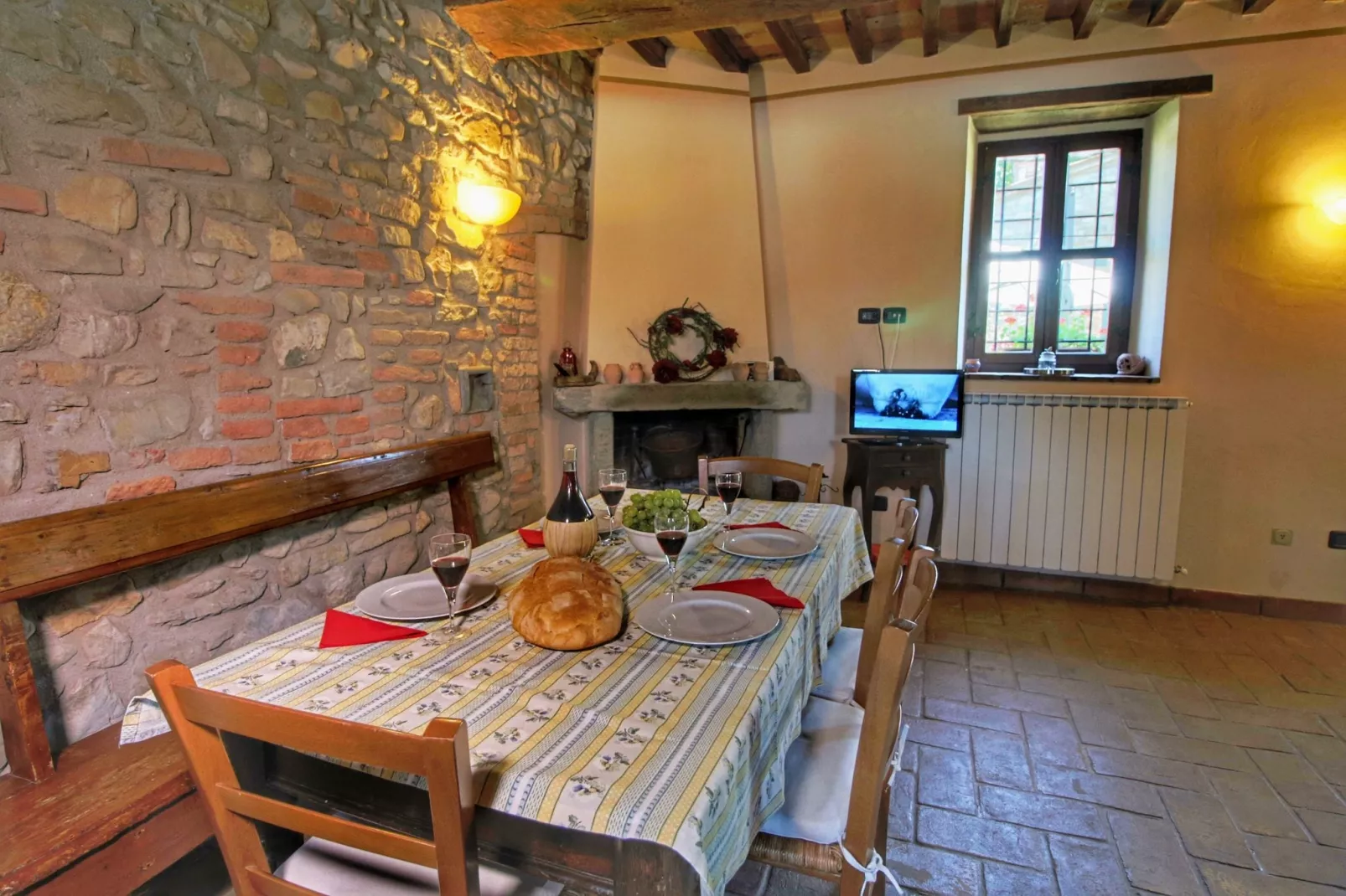 Casa Utimio-Eetkamer