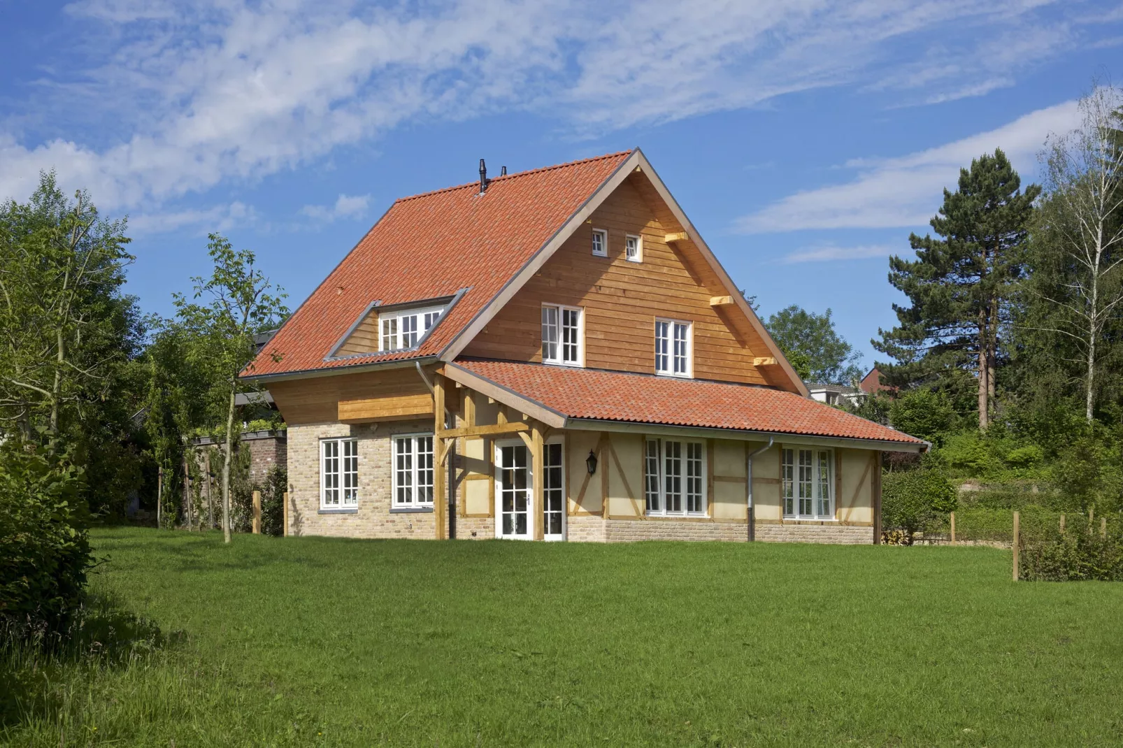 Residentie Heesdael - Suite C boven-Buitenkant zomer