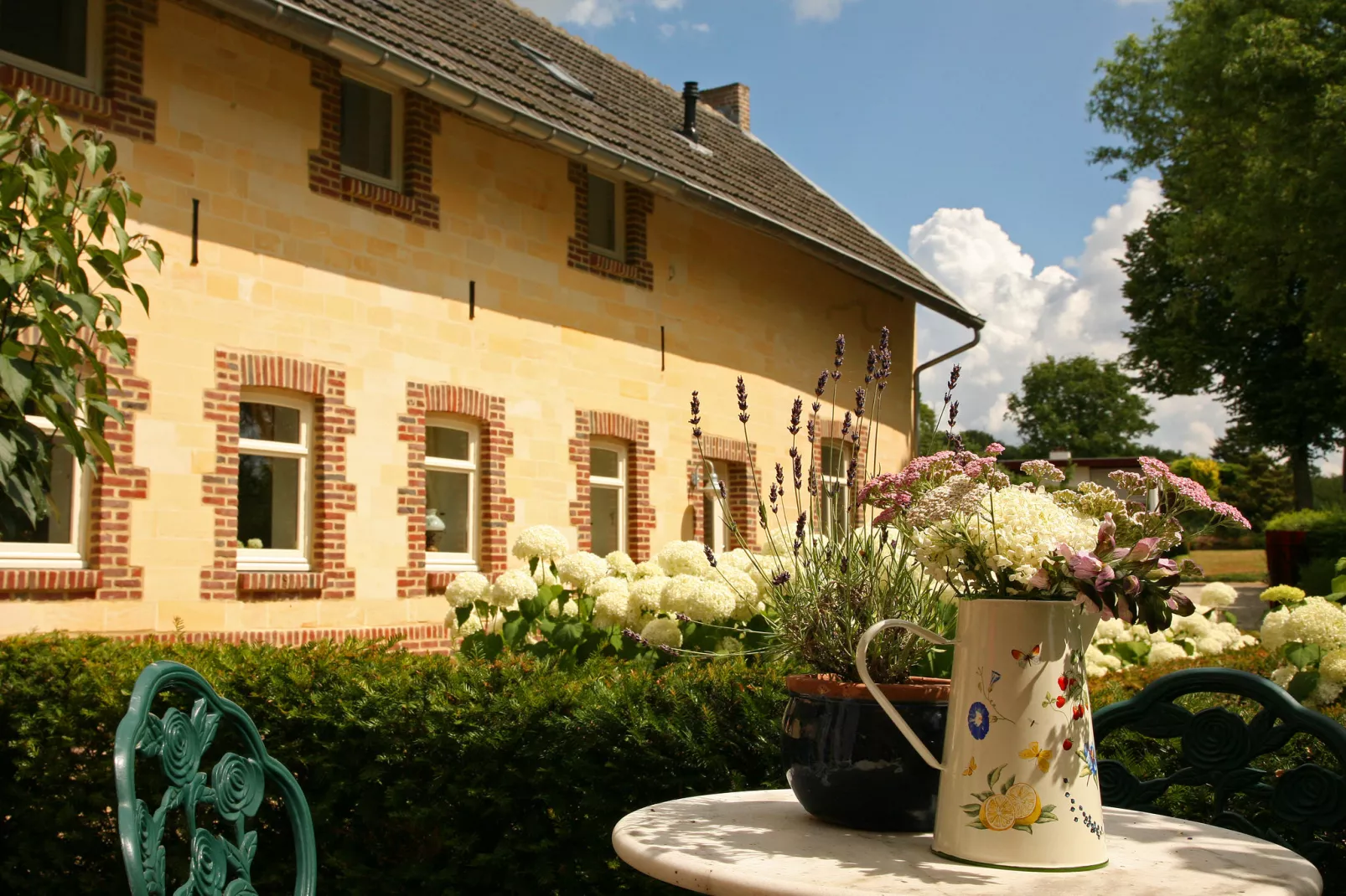 Hoeve in gunne winkel 1 en 2-Terrasbalkon
