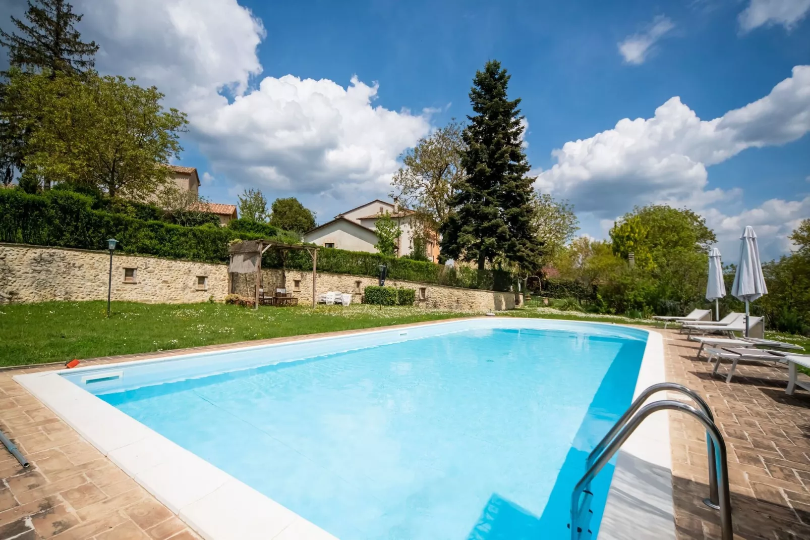 poolofhouse