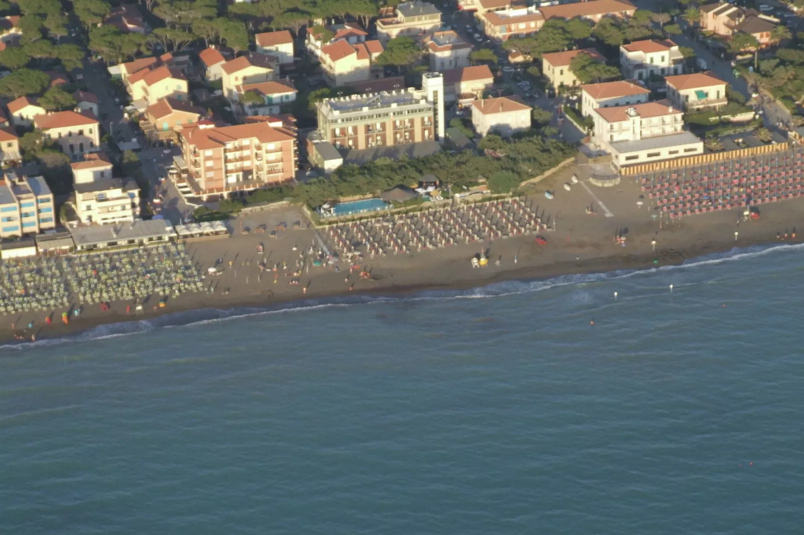 Vistamare Le Finestre-Buitenkant zomer