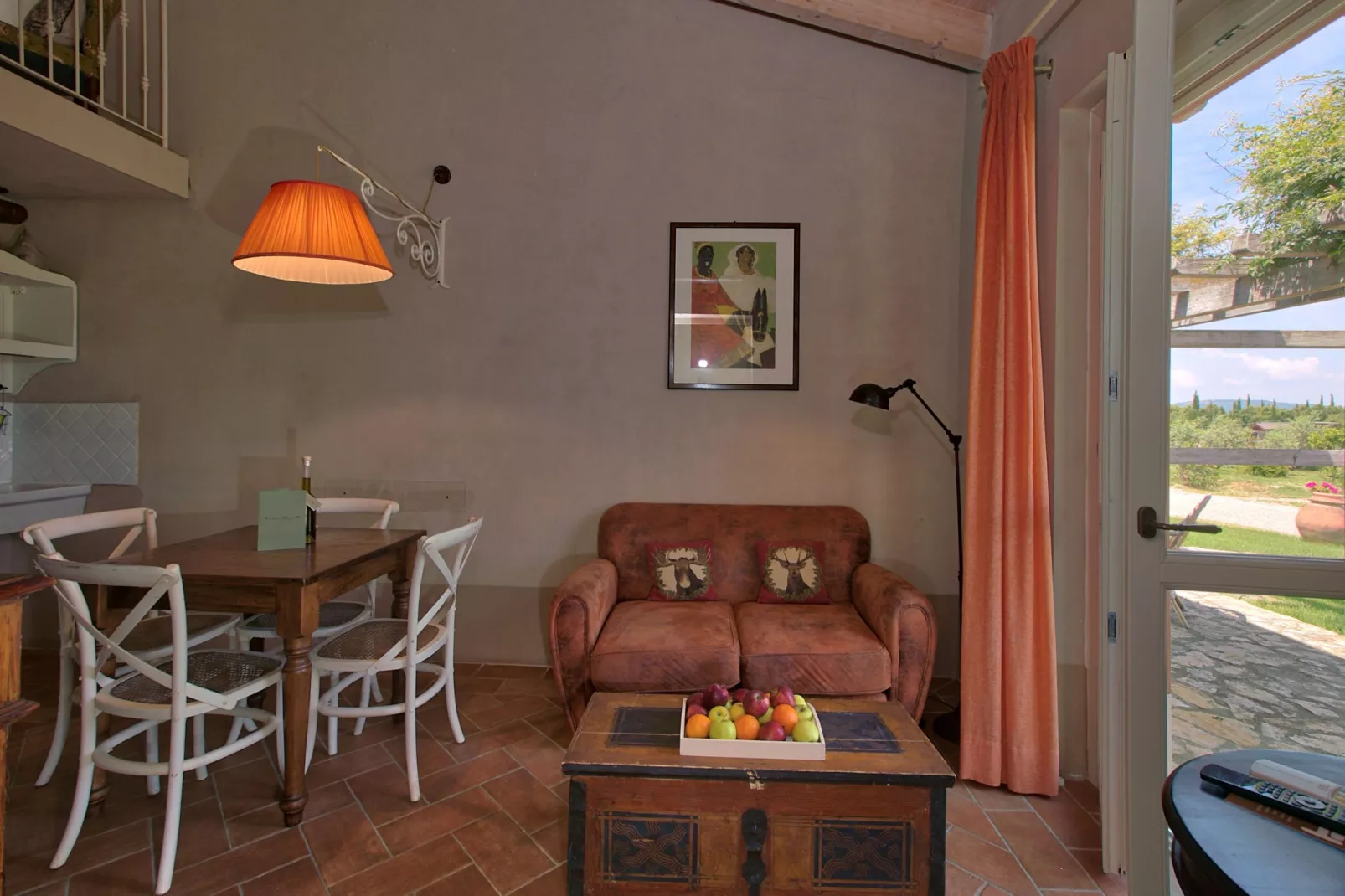 Bozzone Residenza Gialla-Eetkamer