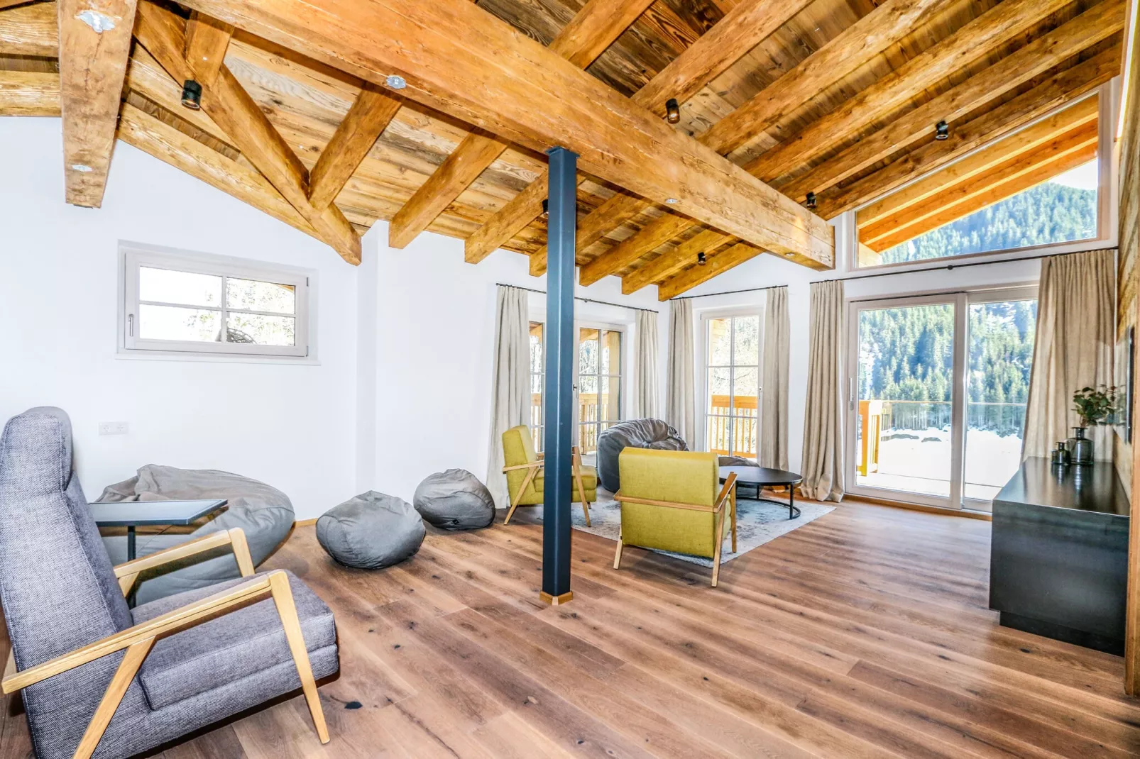 Chalet Glemmerl Mountain Lodge-Woonkamer
