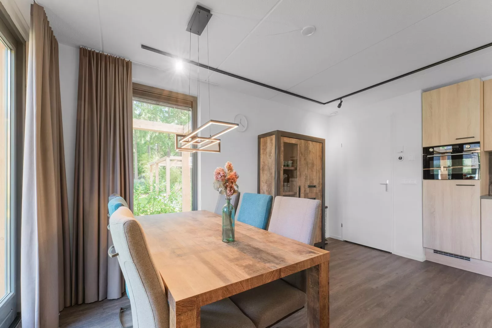 Hart van Ruighenrode - H552-Eetkamer