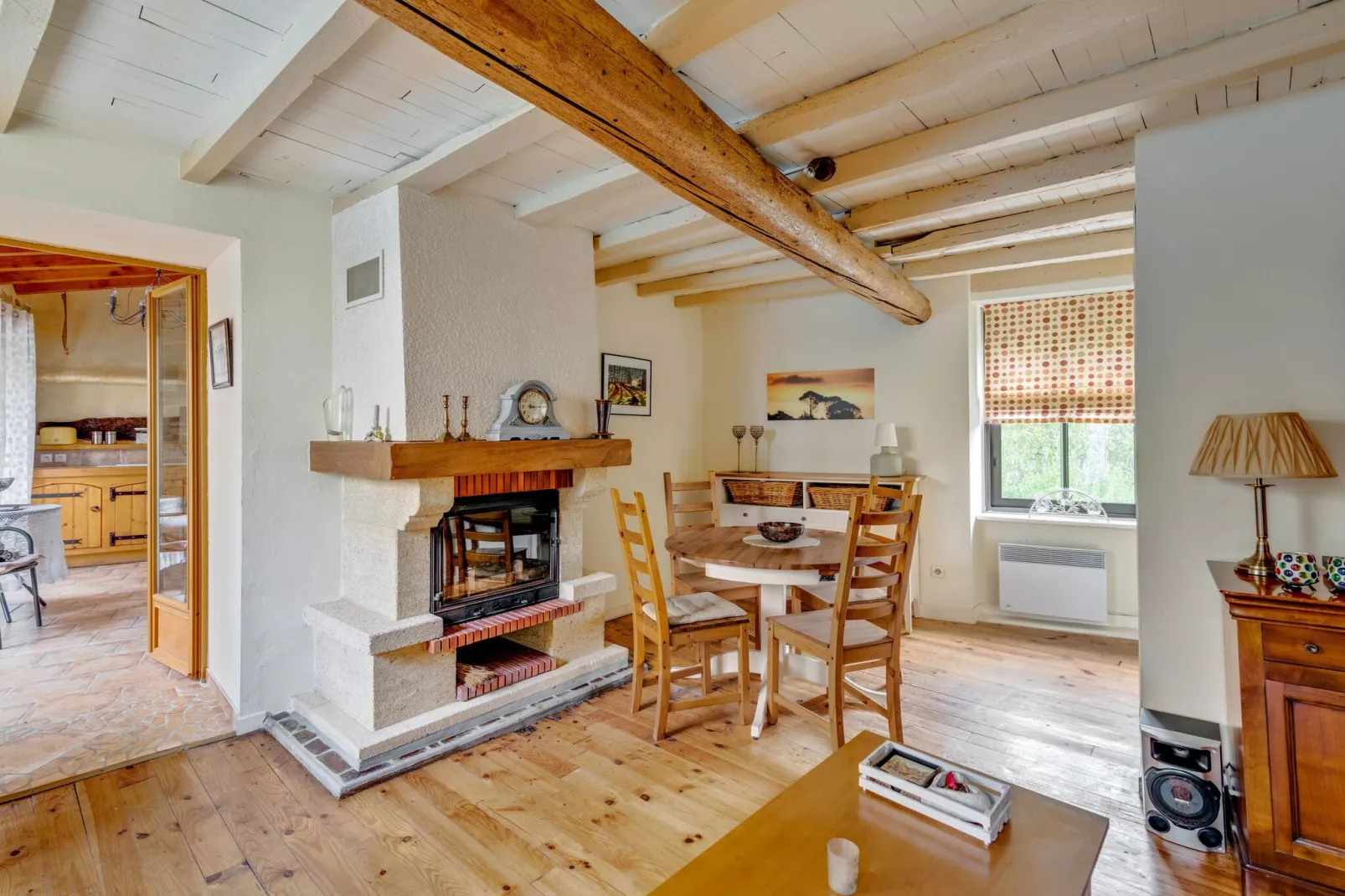 Vakantiehuis met zwembad in Cuxac-Cabardès-Woonkamer