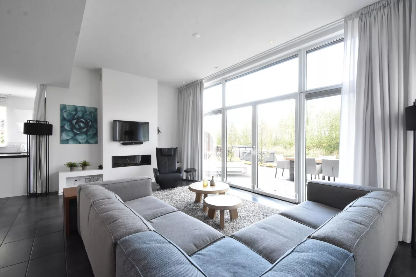 Villa Black & White Harderwijk 209-Woonkamer