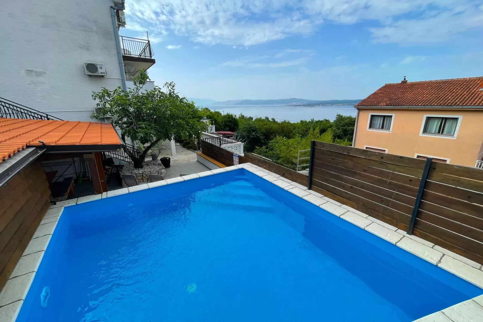 Apartment Jasminka A1-Buitenkant zomer