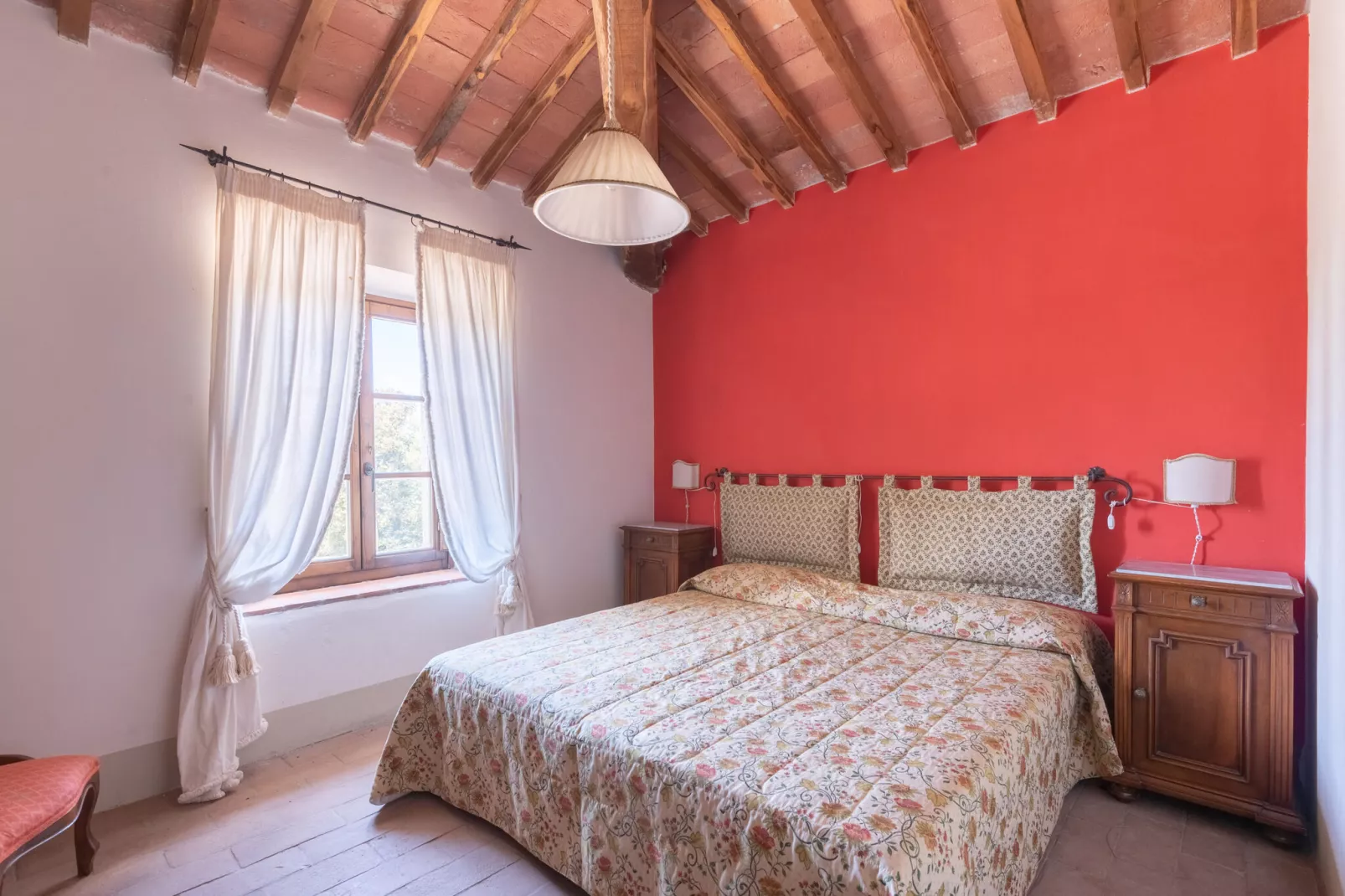 Rustiek appartement in Rapolano Terme met zwembad - Slaapkamer