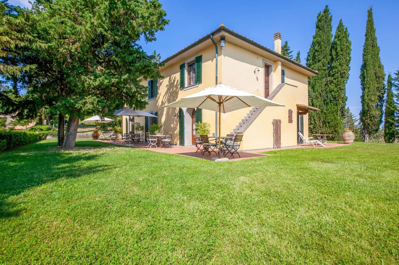 San Francesco Tre-Buitenkant zomer