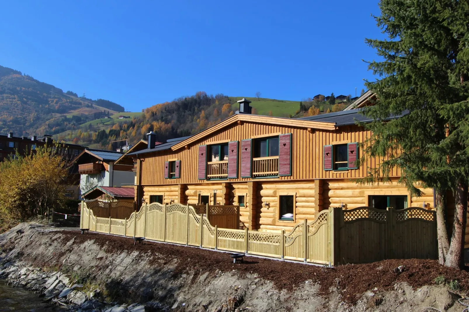 Luxusapartments Kaprun - West B-Buitenkant zomer