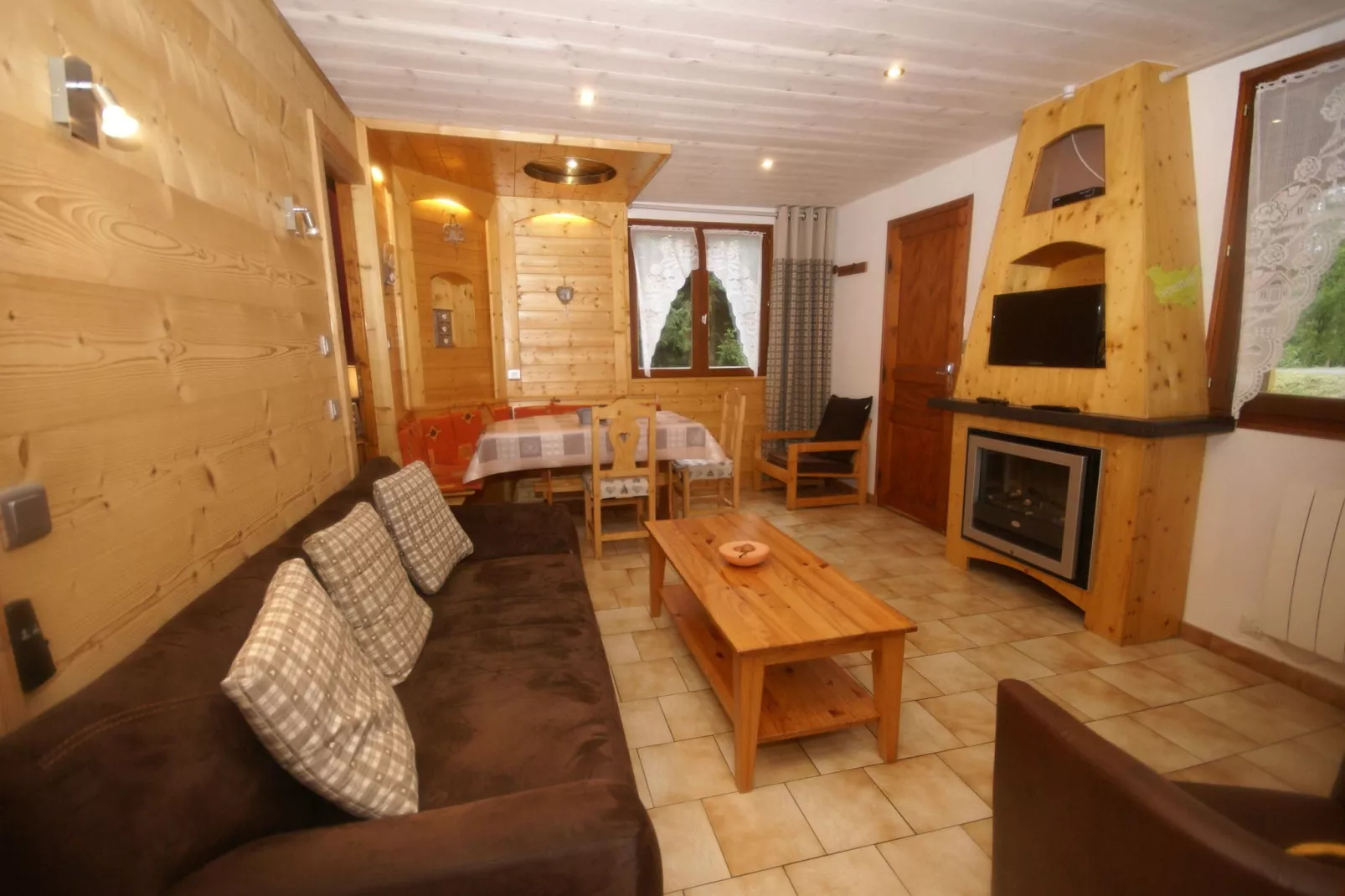 Ronds Chetys-Woonkamer
