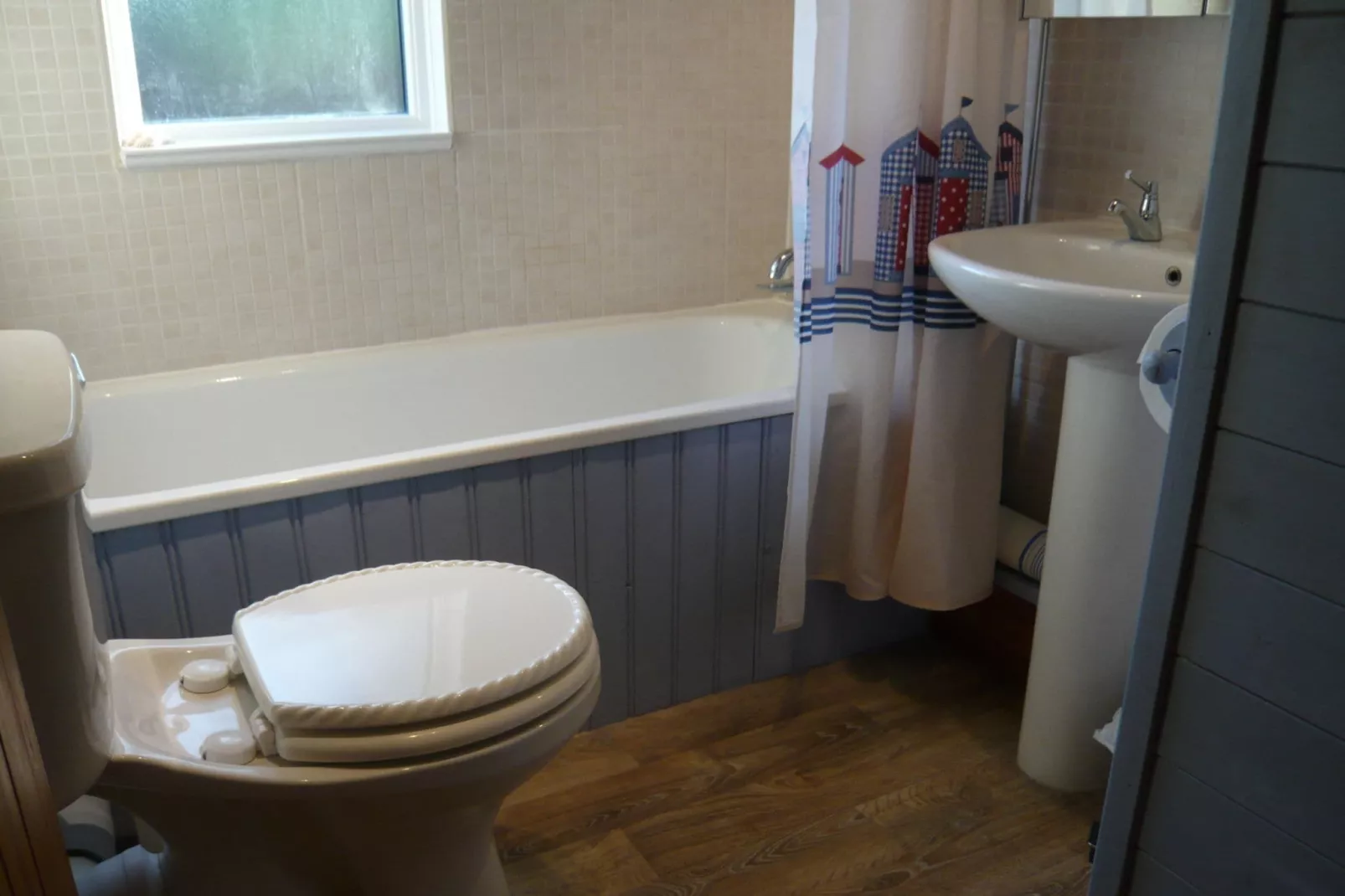 Five Waterings-Badkamer