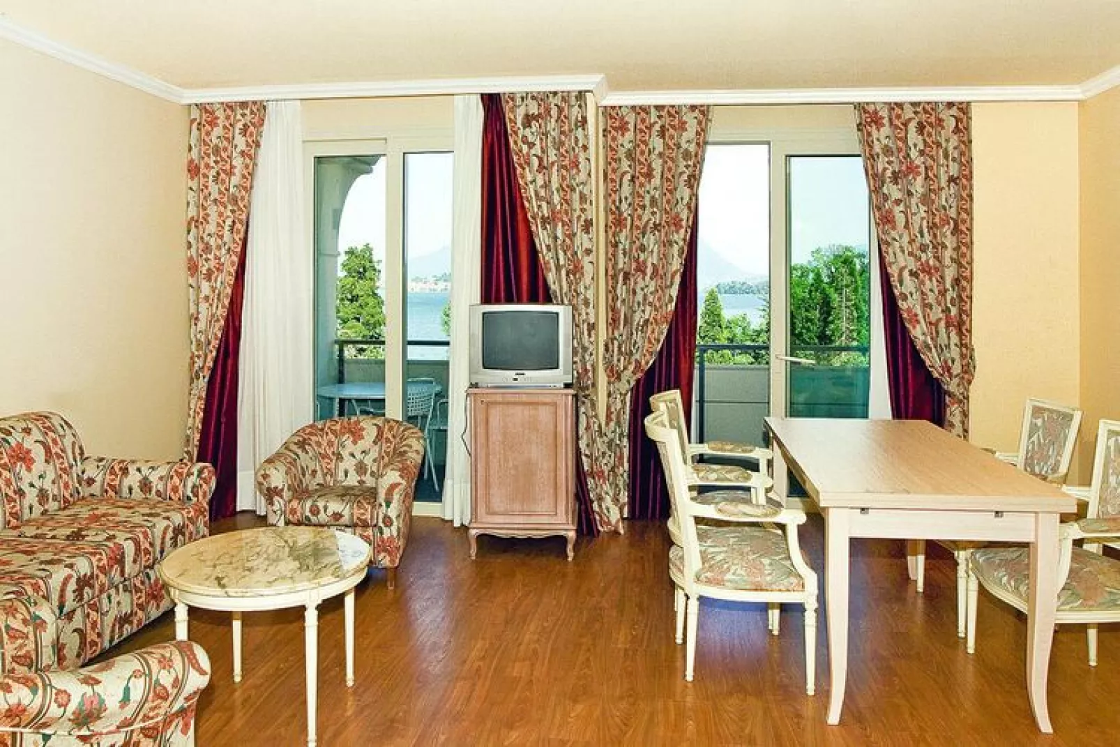 Residence Carl & Do, Baveno-Trilo standard-Woonkamer