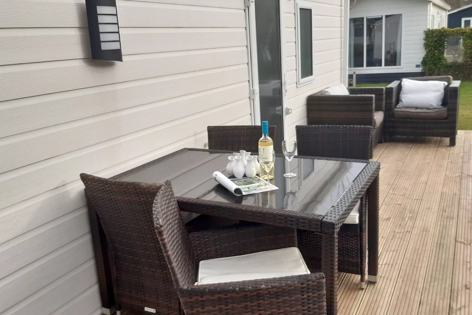 Recreatiepark Wiringherlant - Wiringher Chalet 83-Terrasbalkon
