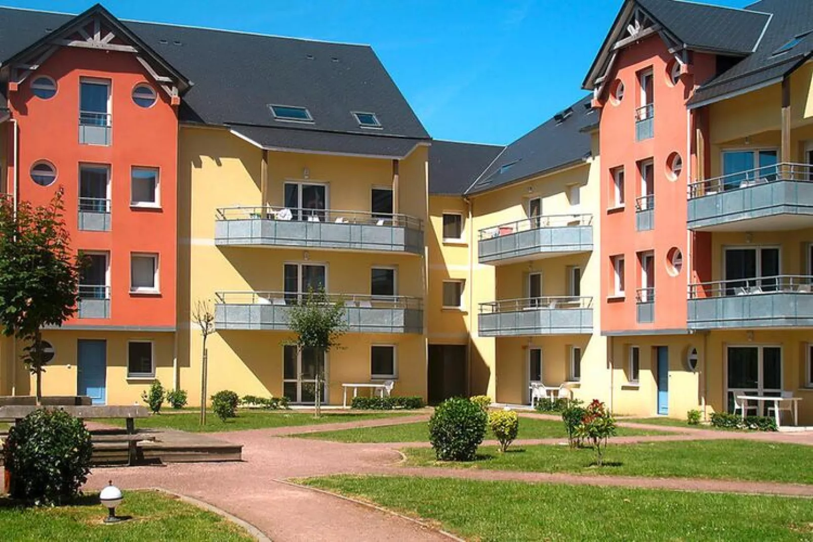 Residence Les Isles de Sola Grandcamp // T3 BALCON / 3 pcs 50 à 60 m2 T3 AVEC balcon ou terrasse