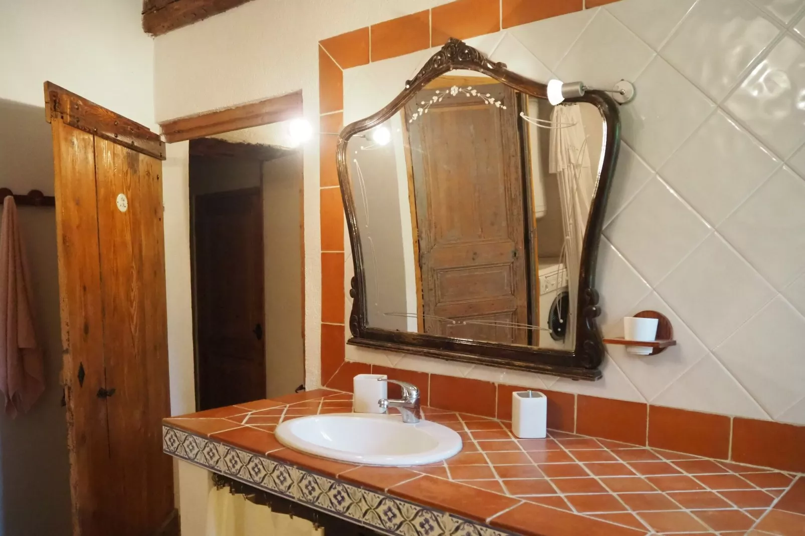Doppelhaushälfte in Noves-Badkamer
