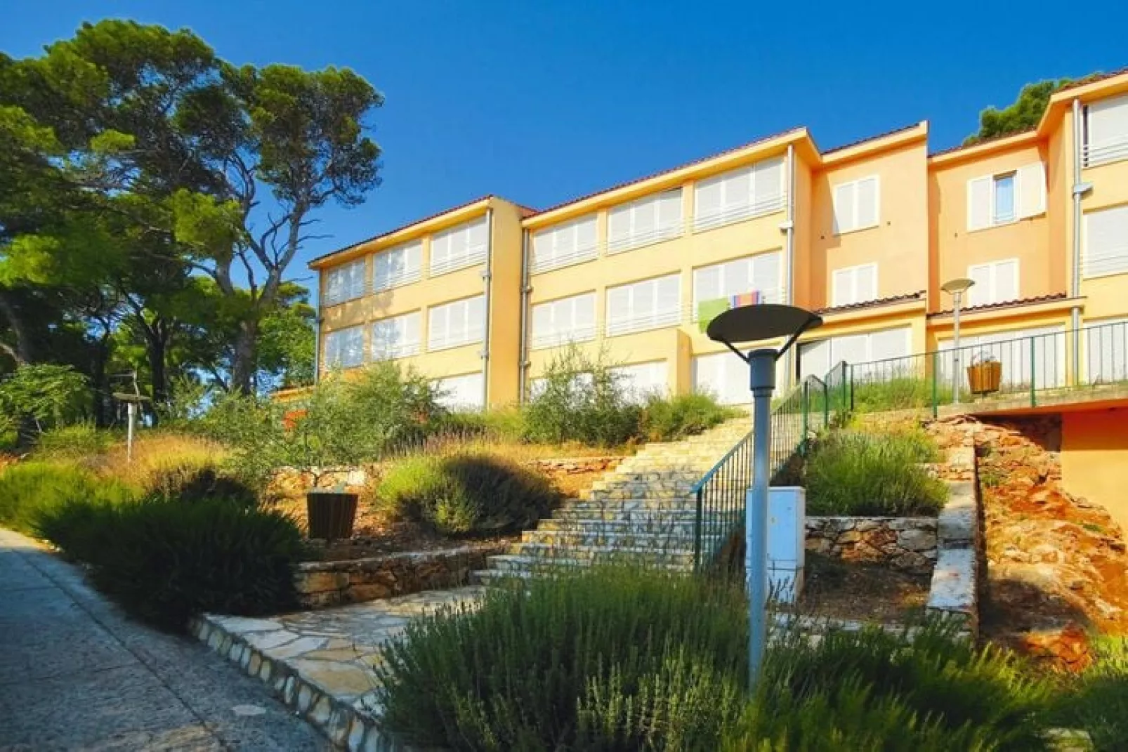 Apartments Fontana Resort Jelsa - Deluxe Studio 2 - 37 qm - 2 Pers