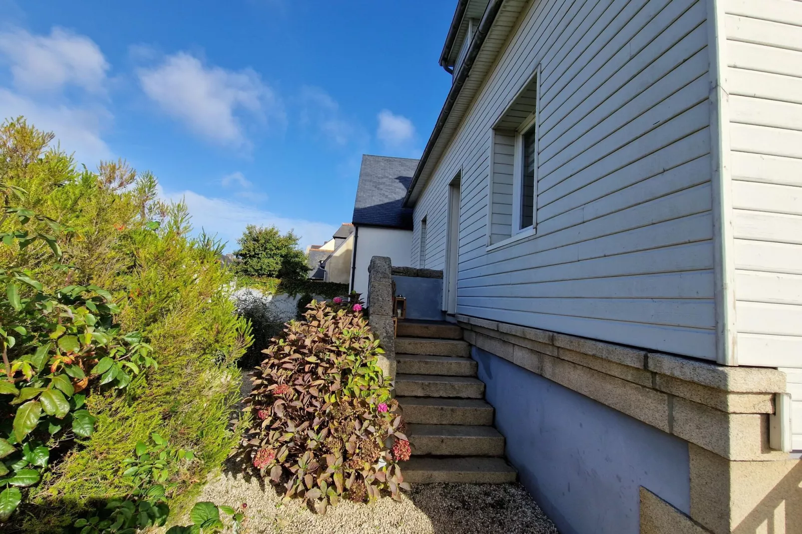 Holiday home in Perros-Guirec-Buitenkant zomer