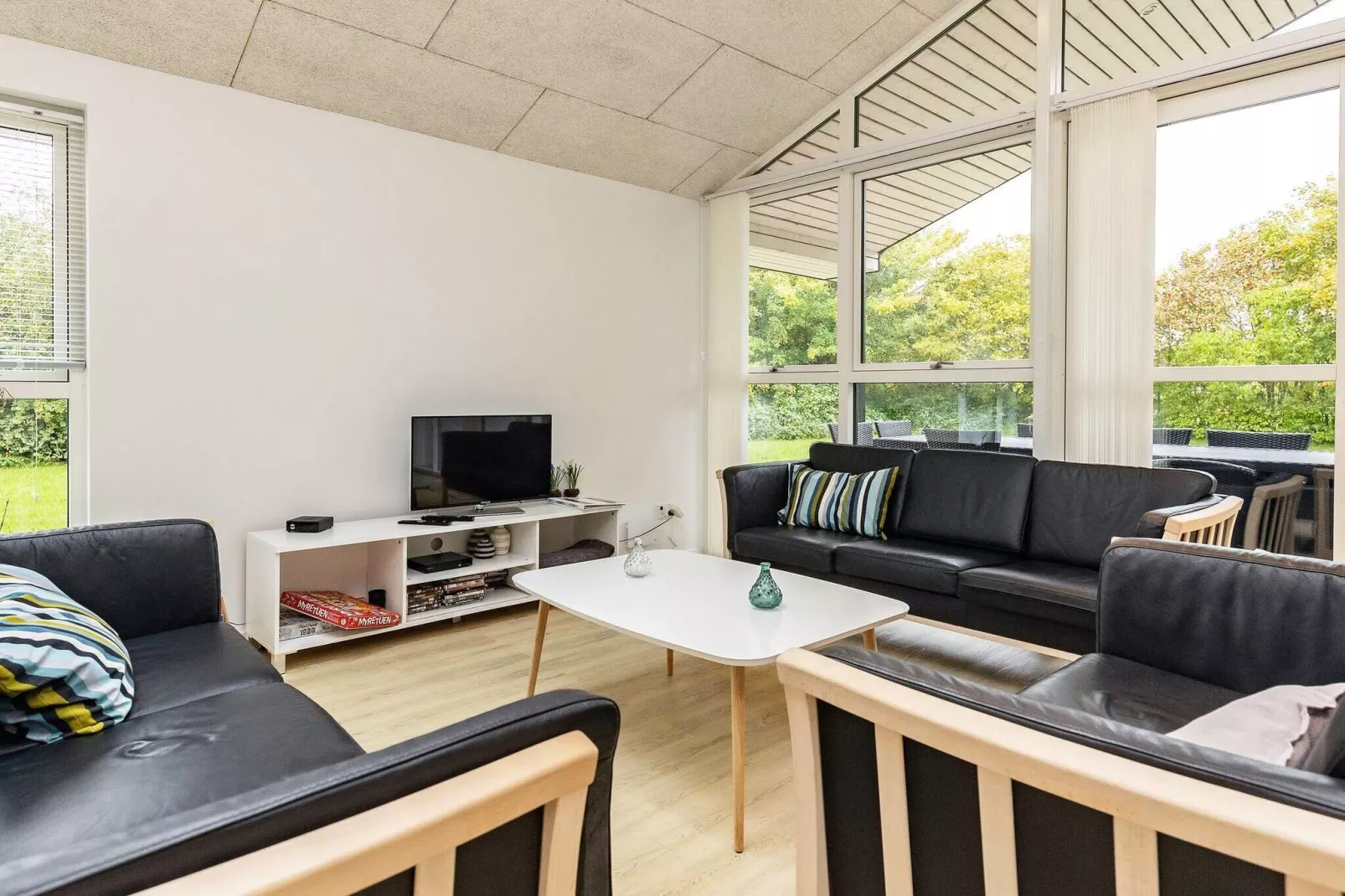 Luxe Spa Retreat bij het strand -- By Traum Ferienwohnungen-Binnen
